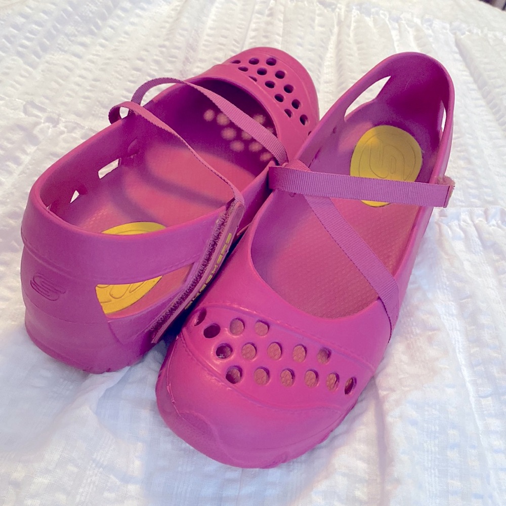 Skechers Strappy Slip-On - Picture 3 of 3